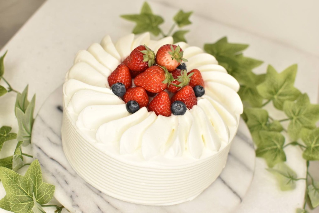 津島市のPatisserie La Deuxieme（パティスリーラドウジェム）はオーダーメイドの誕生日ケーキや記念日ケーキを販売する洋菓子店